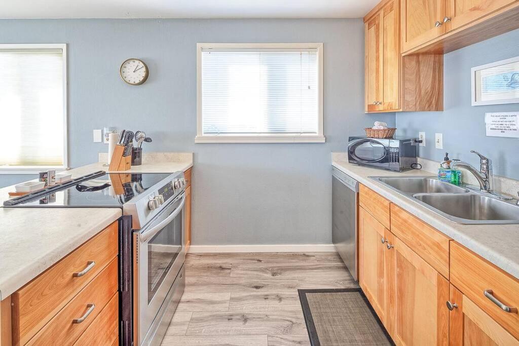 Ocean View Village Condo With Trails To Beaches 特立尼达 外观 照片