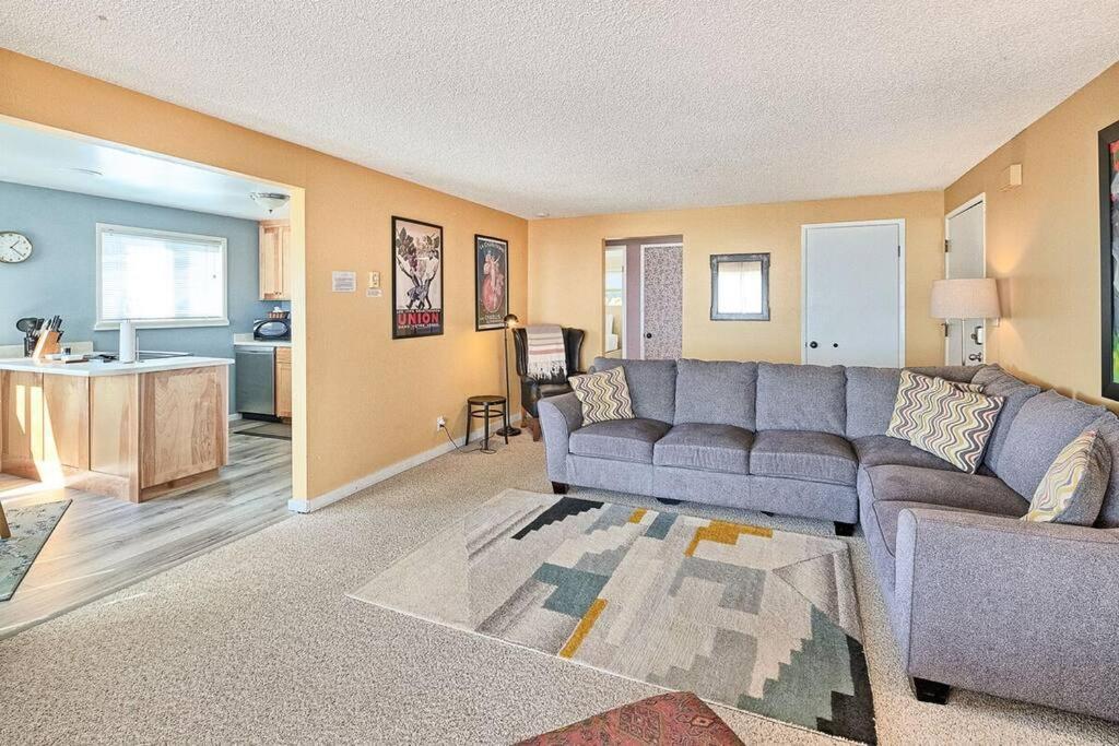 Ocean View Village Condo With Trails To Beaches 特立尼达 外观 照片