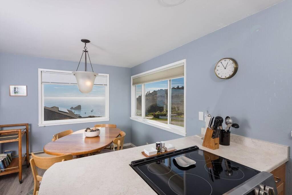 Ocean View Village Condo With Trails To Beaches 特立尼达 外观 照片